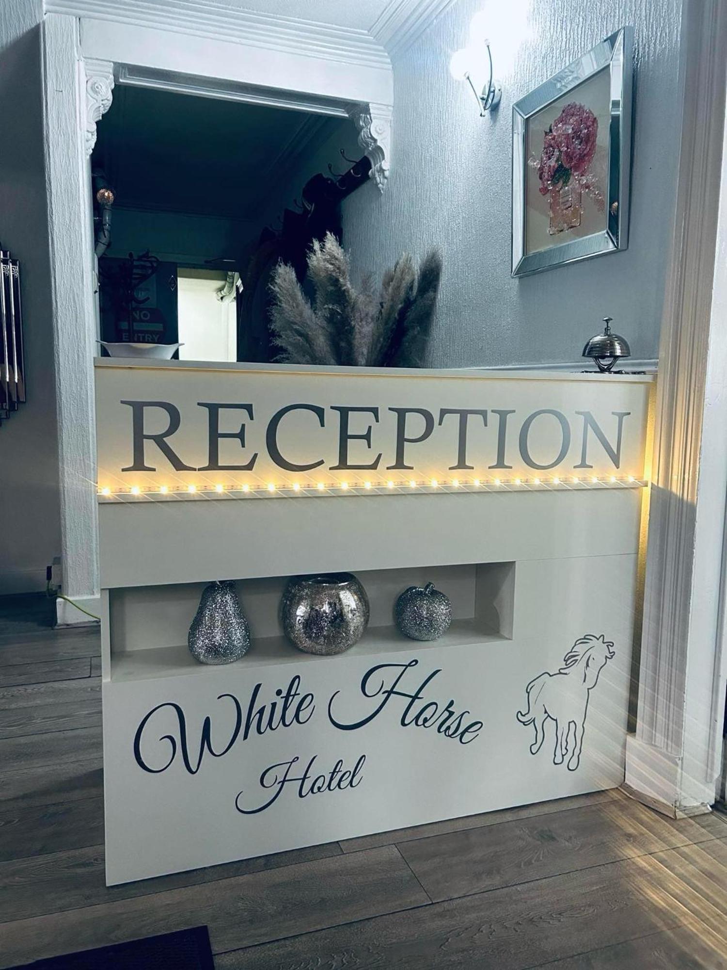 White Horse Hotel Strichen Dış mekan fotoğraf